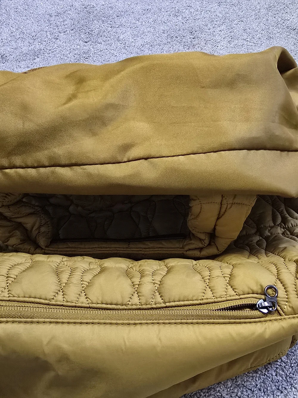 Lululemon Quilted Embrace Tote Bag 20L